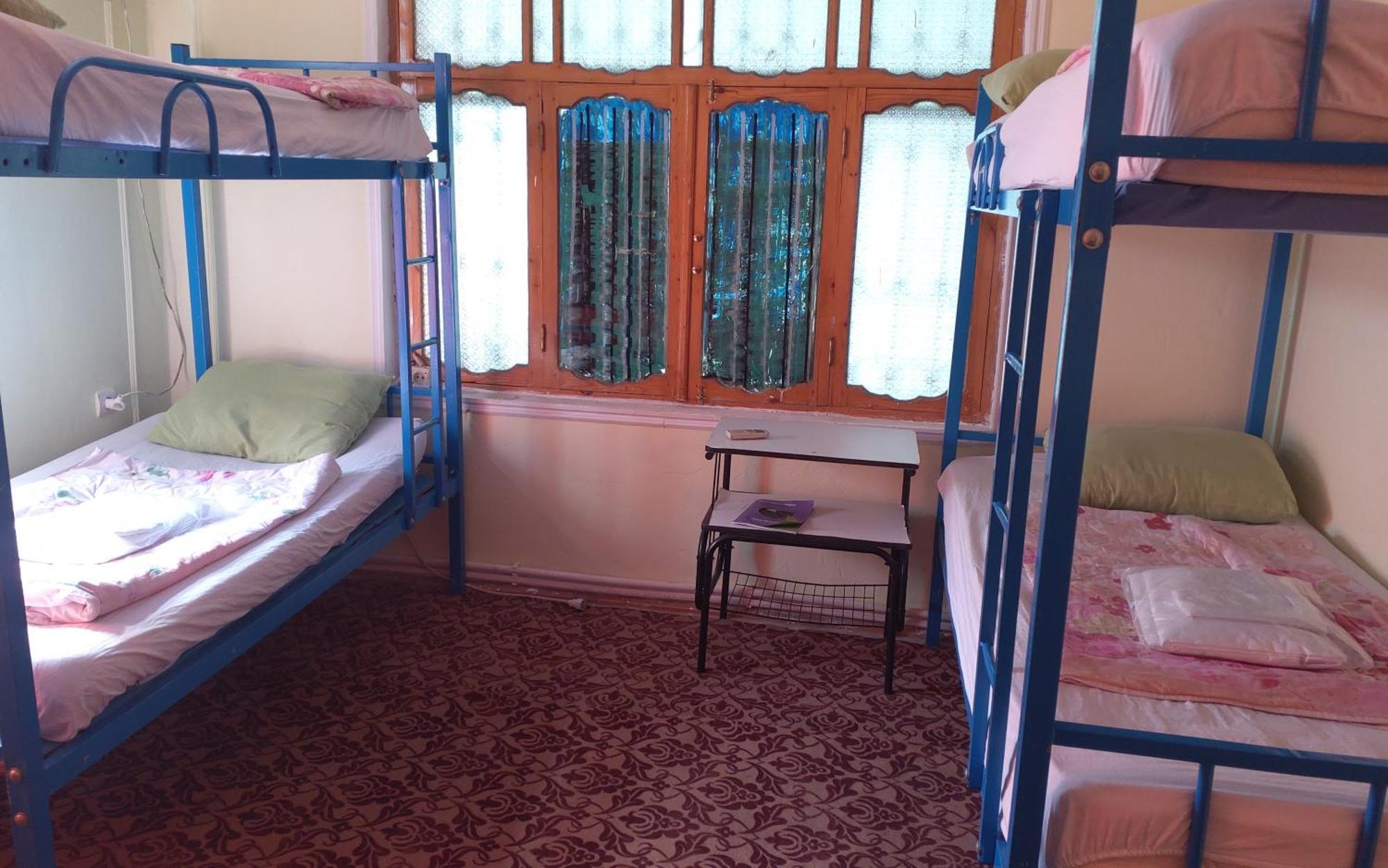 Canal Hostel Şǝki Buitenkant foto