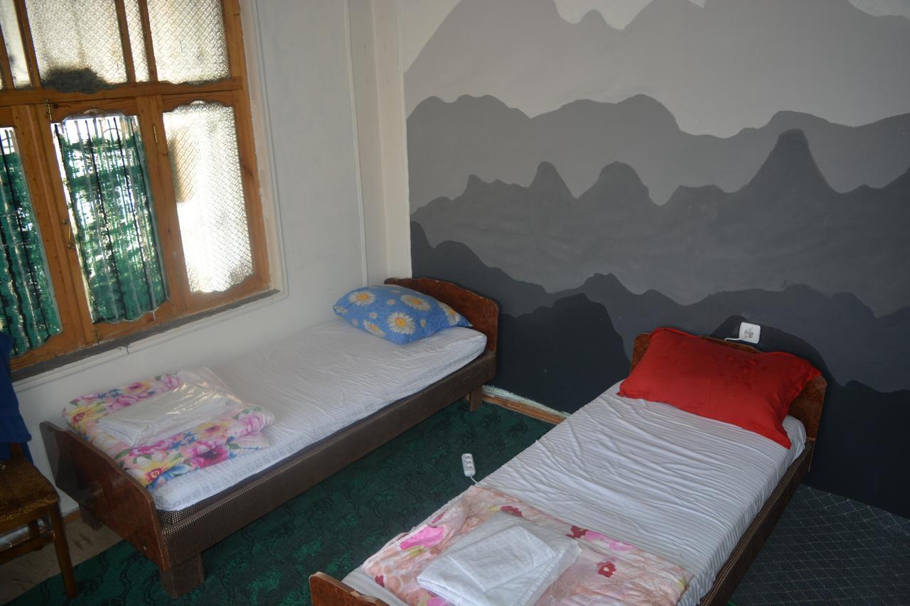 Canal Hostel Şǝki Buitenkant foto
