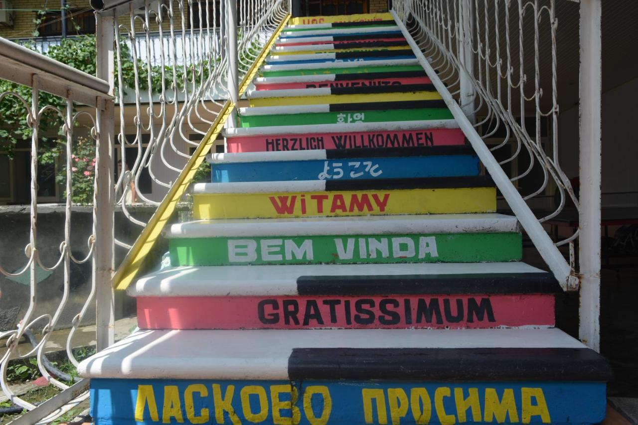 Canal Hostel Şǝki Buitenkant foto