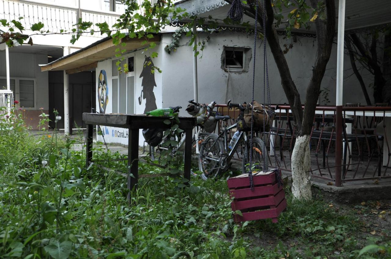 Canal Hostel Şǝki Buitenkant foto